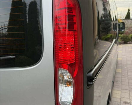 Серый Рено Трафик, объемом двигателя 2 л и пробегом 221 тыс. км за 15071 $, фото 52 на Automoto.ua