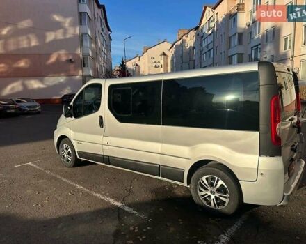 Серый Рено Трафик, объемом двигателя 2 л и пробегом 280 тыс. км за 15300 $, фото 2 на Automoto.ua