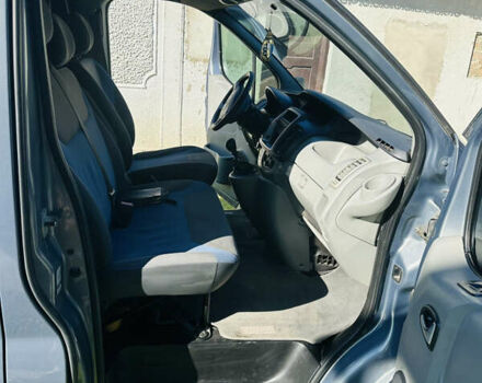 Сірий Рено Трафік, об'ємом двигуна 2 л та пробігом 5 тис. км за 8300 $, фото 3 на Automoto.ua