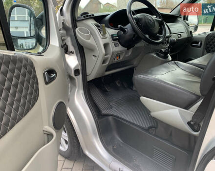 Серый Рено Трафик, объемом двигателя 2 л и пробегом 260 тыс. км за 14500 $, фото 7 на Automoto.ua