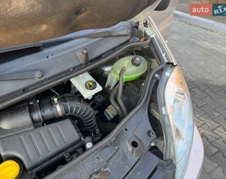 Серый Рено Трафик, объемом двигателя 2 л и пробегом 226 тыс. км за 13999 $, фото 29 на Automoto.ua