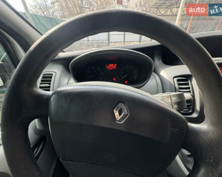 Сірий Рено Трафік, об'ємом двигуна 2 л та пробігом 176 тис. км за 13900 $, фото 12 на Automoto.ua