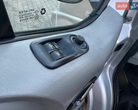 Сірий Рено Трафік, об'ємом двигуна 2 л та пробігом 226 тис. км за 14200 $, фото 39 на Automoto.ua