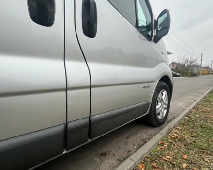 Серый Рено Трафик, объемом двигателя 2 л и пробегом 272 тыс. км за 16500 $, фото 2 на Automoto.ua