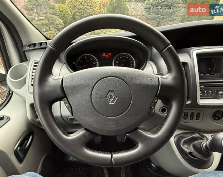 Серый Рено Трафик, объемом двигателя 2 л и пробегом 221 тыс. км за 15071 $, фото 34 на Automoto.ua