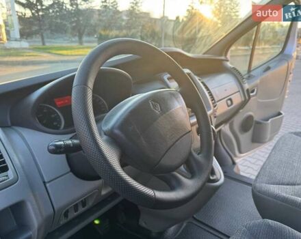 Сірий Рено Трафік, об'ємом двигуна 2 л та пробігом 226 тис. км за 14200 $, фото 34 на Automoto.ua