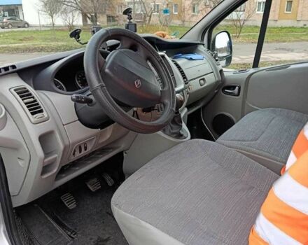 Серый Рено Трафик, объемом двигателя 2 л и пробегом 214 тыс. км за 13000 $, фото 4 на Automoto.ua