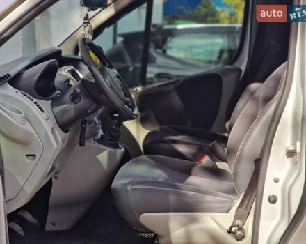 Серый Рено Трафик, объемом двигателя 2 л и пробегом 235 тыс. км за 16490 $, фото 39 на Automoto.ua