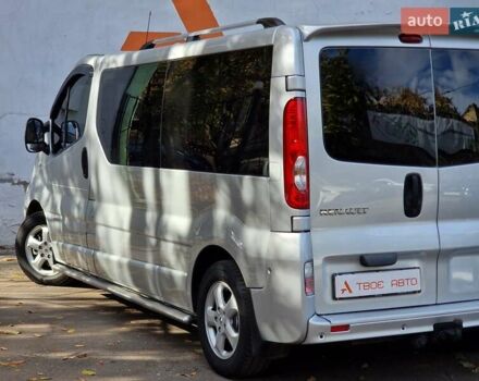 Серый Рено Трафик, объемом двигателя 2 л и пробегом 235 тыс. км за 16490 $, фото 24 на Automoto.ua