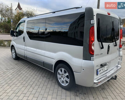 Серый Рено Трафик, объемом двигателя 2 л и пробегом 260 тыс. км за 14500 $, фото 3 на Automoto.ua