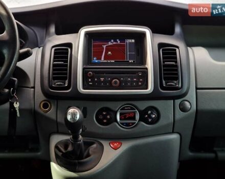 Серый Рено Трафик, объемом двигателя 2 л и пробегом 235 тыс. км за 16490 $, фото 54 на Automoto.ua