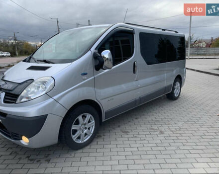 Серый Рено Трафик, объемом двигателя 2 л и пробегом 262 тыс. км за 13600 $, фото 3 на Automoto.ua