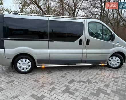 Сірий Рено Трафік, об'ємом двигуна 2 л та пробігом 401 тис. км за 15400 $, фото 4 на Automoto.ua