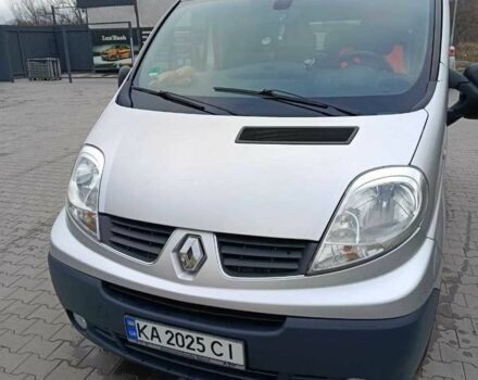 Серый Рено Трафик, объемом двигателя 2 л и пробегом 214 тыс. км за 13000 $, фото 2 на Automoto.ua