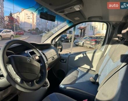 Серый Рено Трафик, объемом двигателя 2 л и пробегом 280 тыс. км за 15300 $, фото 4 на Automoto.ua