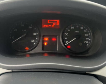 Серый Рено Трафик, объемом двигателя 2 л и пробегом 272 тыс. км за 16500 $, фото 15 на Automoto.ua