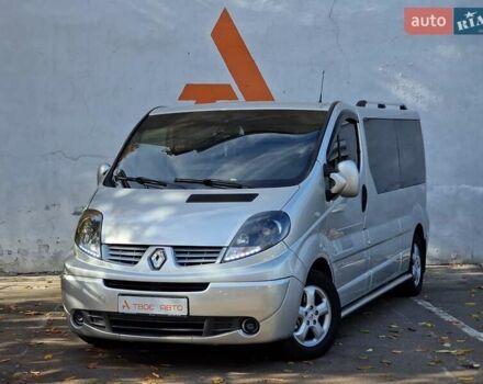 Серый Рено Трафик, объемом двигателя 2 л и пробегом 235 тыс. км за 16490 $, фото 5 на Automoto.ua
