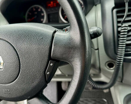 Рено Трафик 2013 в Полтаве на Automoto.ua Серый Рено Трафик, объемом двигателя 2 л и пробегом 138 тыс. км за 17750 $, фото 24 на Automoto.ua