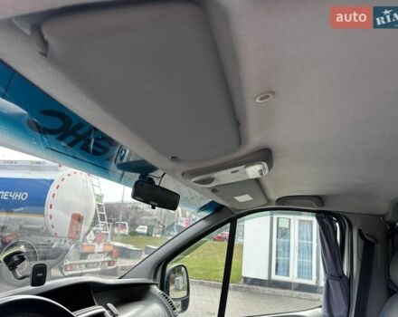 Серый Рено Трафик, объемом двигателя 2 л и пробегом 330 тыс. км за 13900 $, фото 27 на Automoto.ua