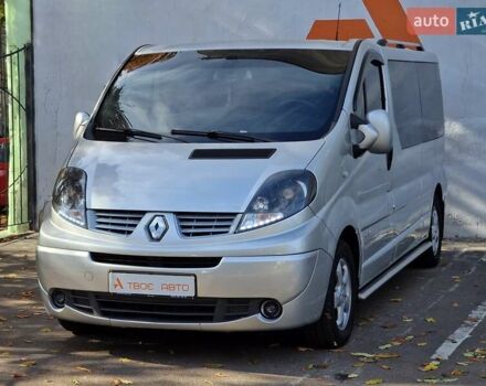 Серый Рено Трафик, объемом двигателя 2 л и пробегом 235 тыс. км за 16490 $, фото 3 на Automoto.ua