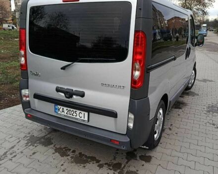 Серый Рено Трафик, объемом двигателя 2 л и пробегом 214 тыс. км за 13000 $, фото 3 на Automoto.ua