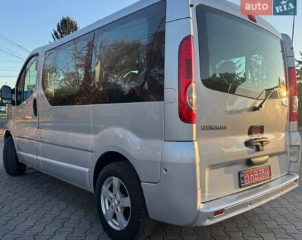 Сірий Рено Трафік, об'ємом двигуна 2 л та пробігом 226 тис. км за 14200 $, фото 2 на Automoto.ua