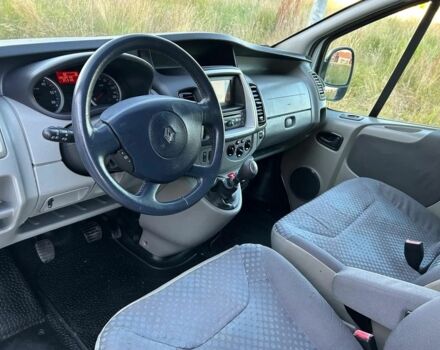 Сірий Рено Трафік, об'ємом двигуна 2 л та пробігом 191 тис. км за 8900 $, фото 8 на Automoto.ua
