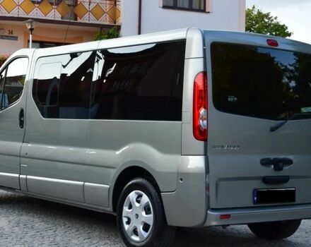 Серый Рено Трафик, объемом двигателя 2 л и пробегом 127 тыс. км за 9400 $, фото 5 на Automoto.ua