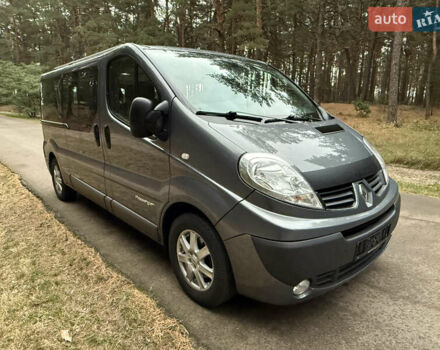 Серый Рено Трафик, объемом двигателя 2 л и пробегом 196 тыс. км за 17800 $, фото 1 на Automoto.ua