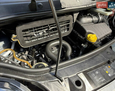 Сірий Рено Трафік, об'ємом двигуна 2 л та пробігом 267 тис. км за 16800 $, фото 66 на Automoto.ua