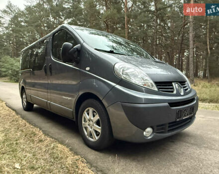 Серый Рено Трафик, объемом двигателя 2 л и пробегом 196 тыс. км за 17800 $, фото 2 на Automoto.ua