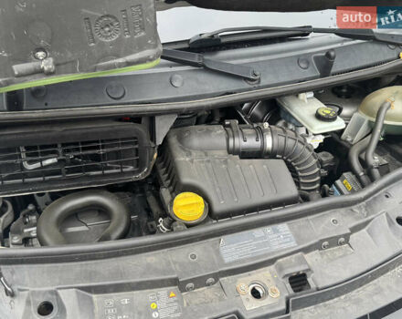 Серый Рено Трафик, объемом двигателя 2 л и пробегом 300 тыс. км за 13750 $, фото 12 на Automoto.ua