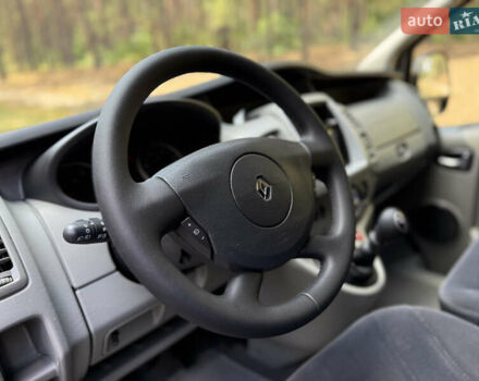 Сірий Рено Трафік, об'ємом двигуна 2 л та пробігом 267 тис. км за 16800 $, фото 44 на Automoto.ua