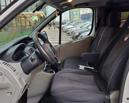 Серый Рено Трафик, объемом двигателя 2 л и пробегом 239 тыс. км за 15800 $, фото 4 на Automoto.ua