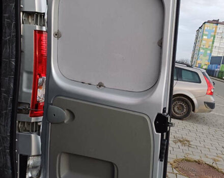 Серый Рено Трафик, объемом двигателя 2 л и пробегом 239 тыс. км за 15800 $, фото 6 на Automoto.ua