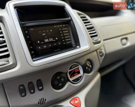 Сірий Рено Трафік, об'ємом двигуна 2 л та пробігом 267 тис. км за 16800 $, фото 43 на Automoto.ua