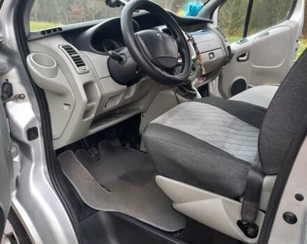 Серый Рено Трафик, объемом двигателя 2 л и пробегом 305 тыс. км за 15300 $, фото 13 на Automoto.ua