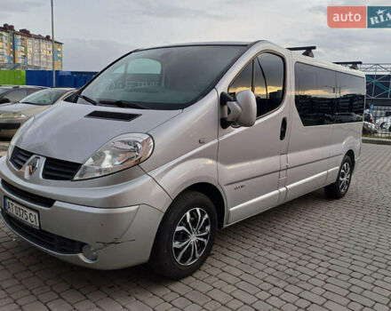 Серый Рено Трафик, объемом двигателя 2 л и пробегом 239 тыс. км за 15800 $, фото 1 на Automoto.ua