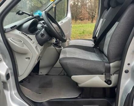 Серый Рено Трафик, объемом двигателя 2 л и пробегом 305 тыс. км за 15300 $, фото 12 на Automoto.ua