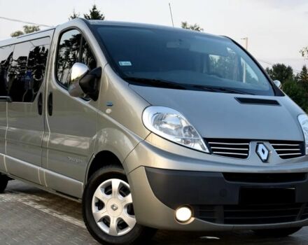 Серый Рено Трафик, объемом двигателя 2 л и пробегом 127 тыс. км за 9400 $, фото 2 на Automoto.ua