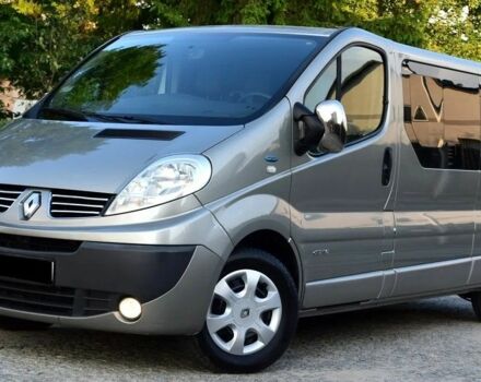 Серый Рено Трафик, объемом двигателя 2 л и пробегом 127 тыс. км за 9400 $, фото 1 на Automoto.ua