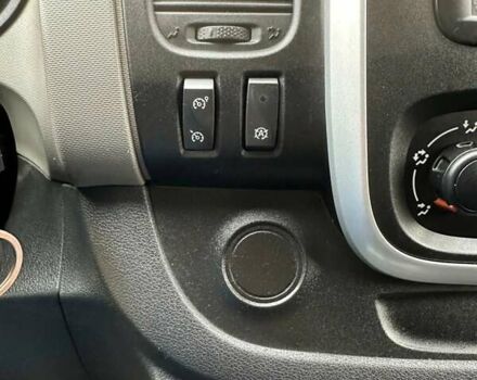 Серый Рено Трафик, объемом двигателя 1.6 л и пробегом 174 тыс. км за 11000 $, фото 10 на Automoto.ua