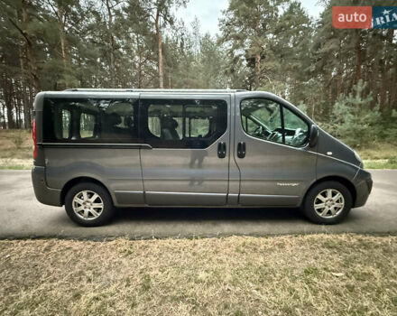 Серый Рено Трафик, объемом двигателя 2 л и пробегом 196 тыс. км за 17800 $, фото 15 на Automoto.ua