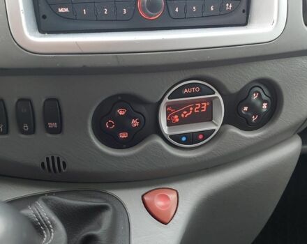 Сірий Рено Трафік, об'ємом двигуна 2 л та пробігом 130 тис. км за 8900 $, фото 11 на Automoto.ua