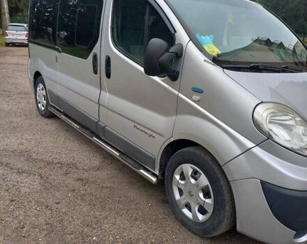 Серый Рено Трафик, объемом двигателя 2 л и пробегом 305 тыс. км за 15300 $, фото 3 на Automoto.ua