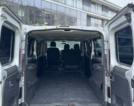 Серый Рено Трафик, объемом двигателя 1.6 л и пробегом 265 тыс. км за 15800 $, фото 14 на Automoto.ua