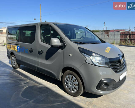 Серый Рено Трафик, объемом двигателя 1.6 л и пробегом 318 тыс. км за 16500 $, фото 6 на Automoto.ua