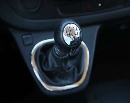 Серый Рено Трафик, объемом двигателя 1.6 л и пробегом 231 тыс. км за 13600 $, фото 13 на Automoto.ua