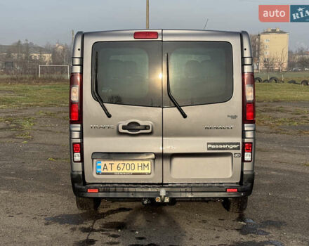 Серый Рено Трафик, объемом двигателя 1.6 л и пробегом 297 тыс. км за 13800 $, фото 4 на Automoto.ua