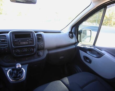 Серый Рено Трафик, объемом двигателя 1.6 л и пробегом 231 тыс. км за 13600 $, фото 12 на Automoto.ua